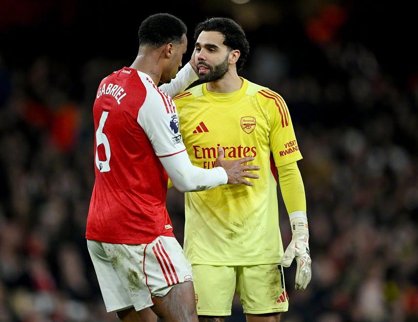 AYX GAMES-1:0！萨卡超越亨利破纪录，阿森纳双喜临门，3连胜甩开曼城7分